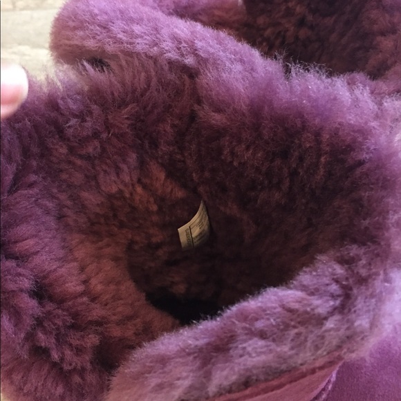 UGG 5803 Bailey Button boots sz 5 excellent cond - Picture 5 of 7